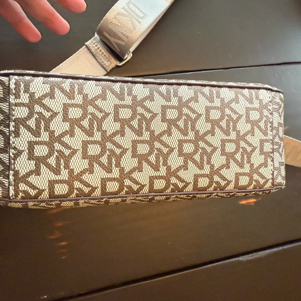 DKNY Brown and Cream Crossbody Bag - Picture 4 of 8